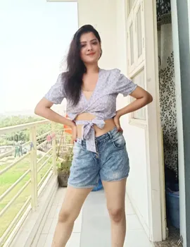 Professional Agra call girl in luxury setting